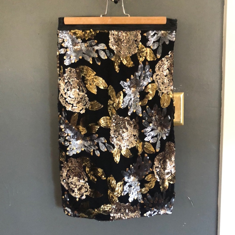 Joa Sequin Pencil Skirt